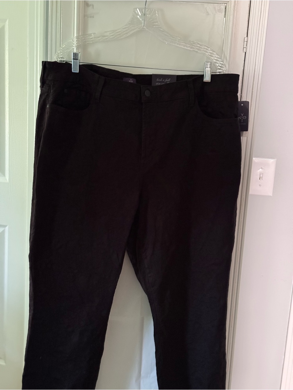 NWT NYDJ Black Floral Jacquard Legging / Jegging Jeans Size 22W